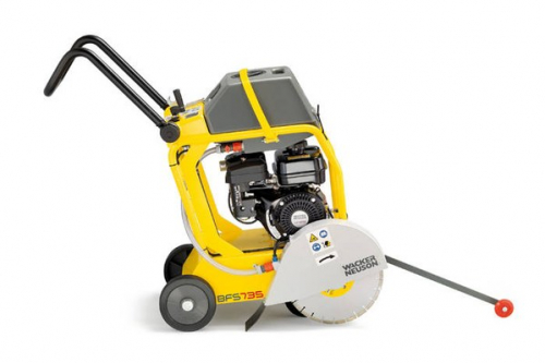 Нарезчик швов бензиновый Wacker Neuson BFS 735 A по доступной цене в Хабаровске. Не теряйте времени и заказывайте у нас прямо сейчас! Надежное качество и выгодные условия ждут вас.