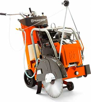 Резчик швов HUSQVARNA FS-524 в прокат в Хабаровске. У нас лучшая цена за сутки! Возможность взять в аренду с выгодной скидкой до 40% при экспресс доставке 24/7. И помните, ночью стоимость еще дешевле на 30%! #арендапрокат #виброплита #выгодно